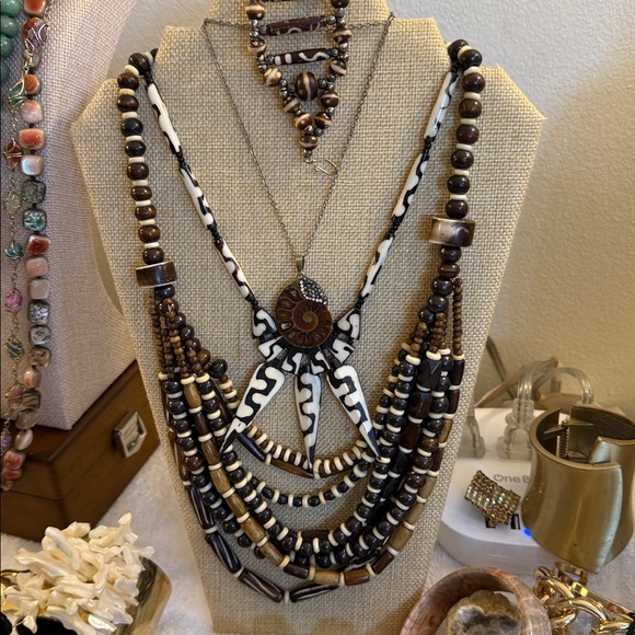 Come dig with me.  Unlisted gorgeousness in every price range. - Picture 3 of 17